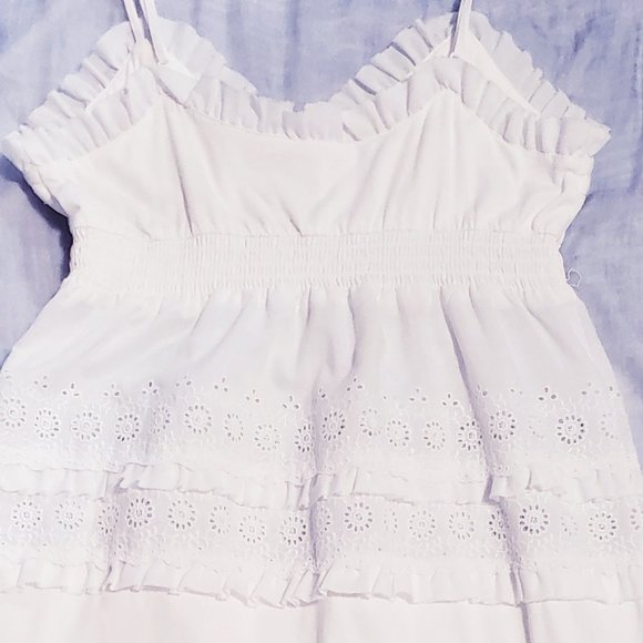 Like New! White Cotton Blend Eyelet Dress - Size Medium - Picture 5 of 9